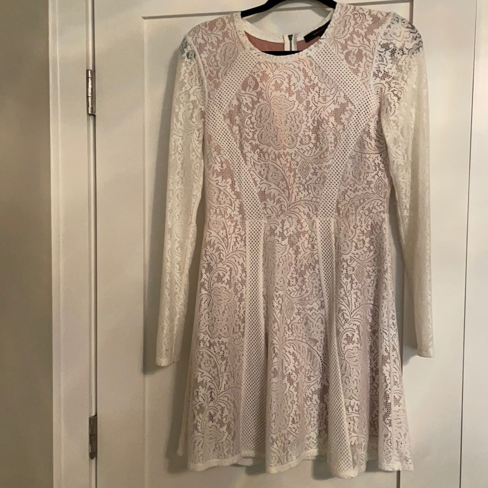 White bcbg lace/knit dress